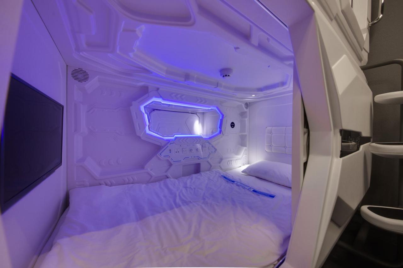 Moonotel Maidan キエフ エクステリア 写真