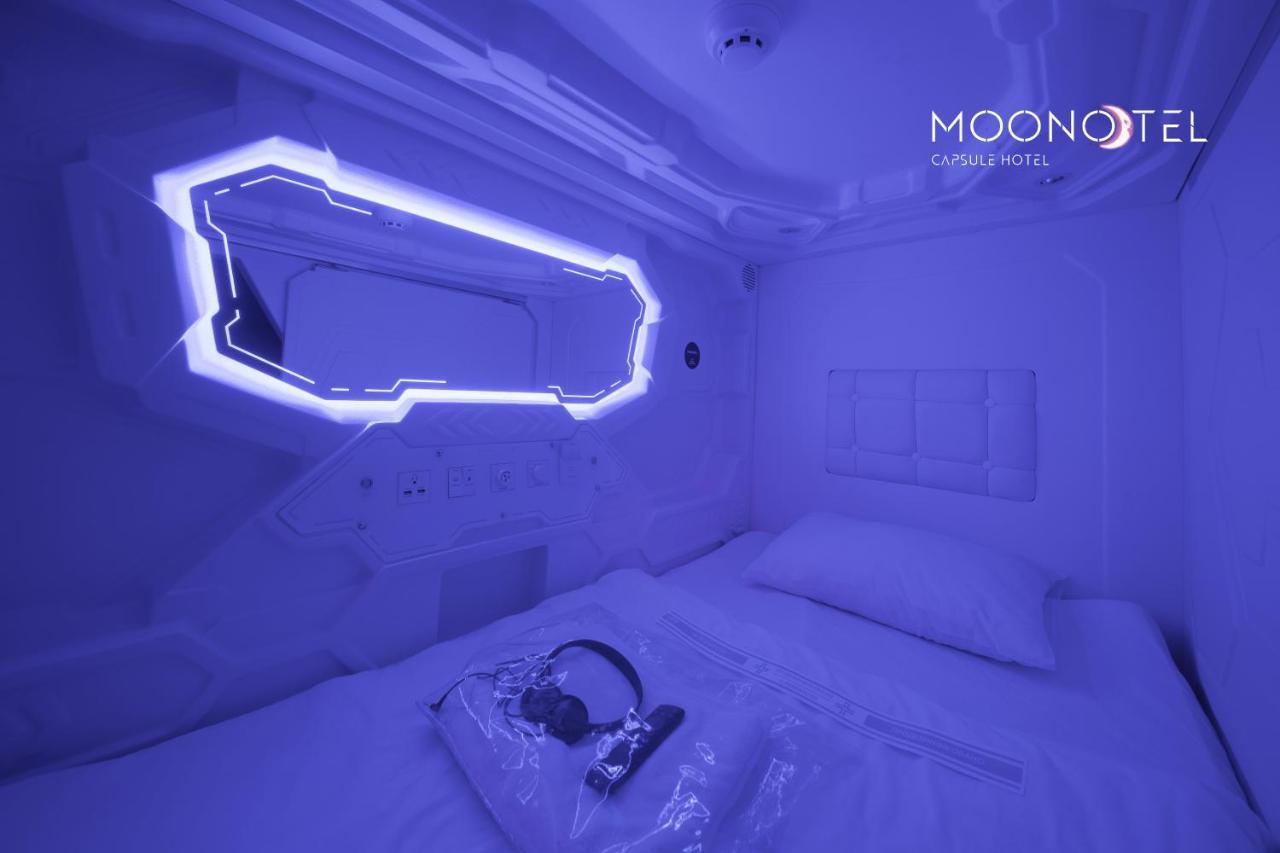 Moonotel Maidan キエフ エクステリア 写真